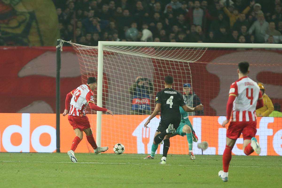 Crvena Zvezda Štutgart (4).JPG