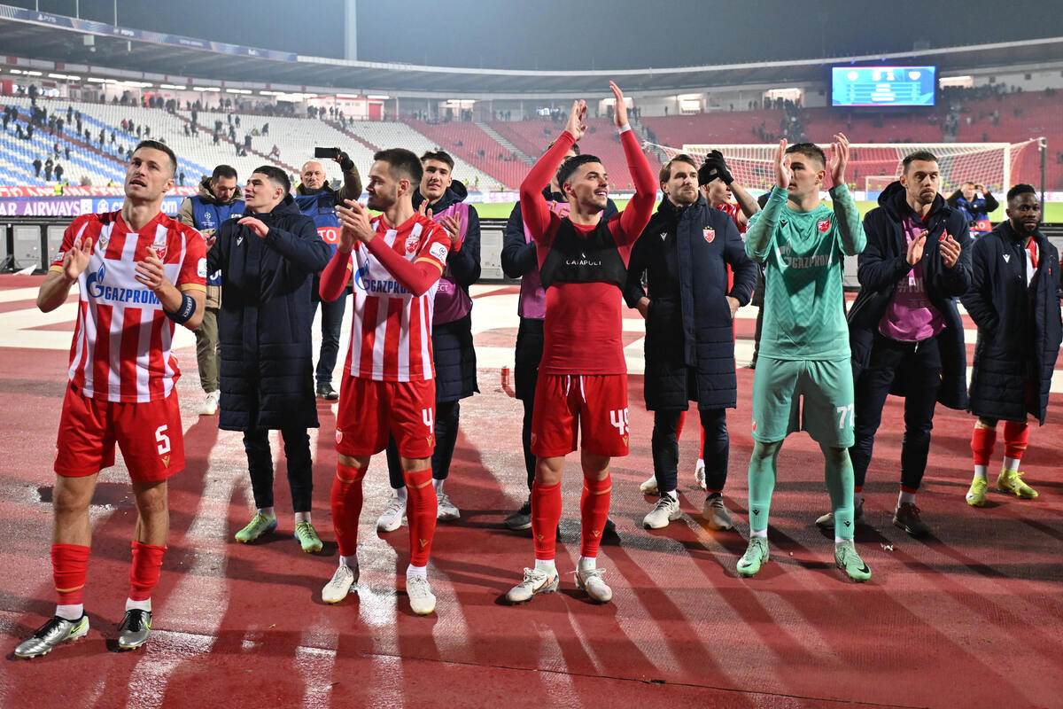 Crvena Zvezda slavlje Štutgart (15).JPG