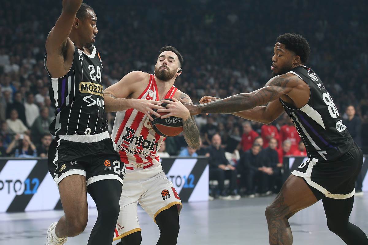 OLIMPIJAKOS - PARTIZAN (17).JPG