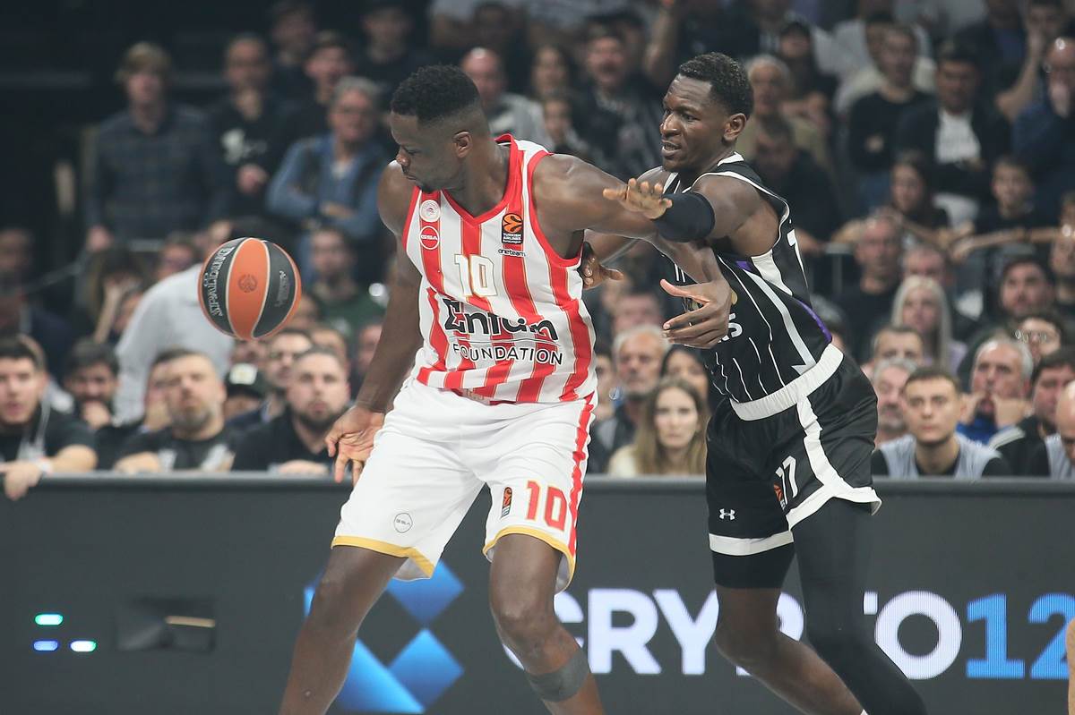 OLIMPIJAKOS - PARTIZAN (8).JPG