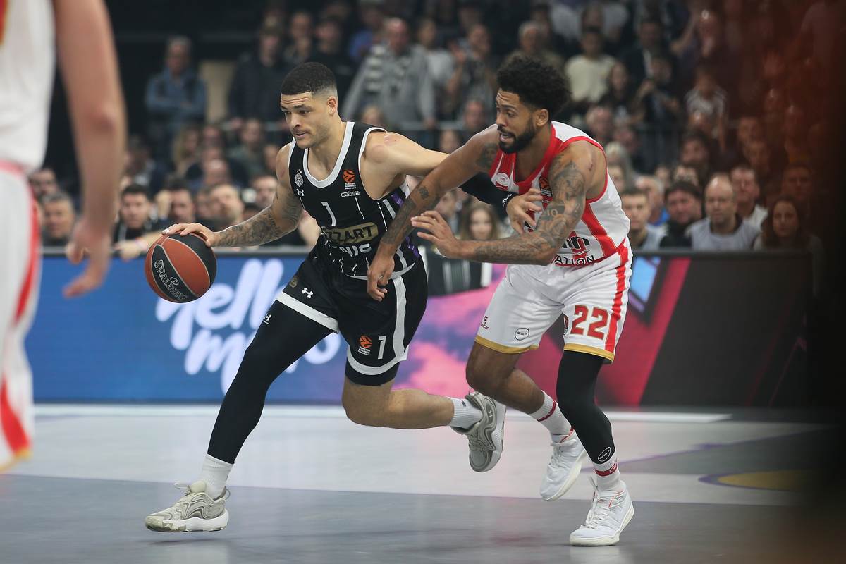 OLIMPIJAKOS - PARTIZAN (4).JPG