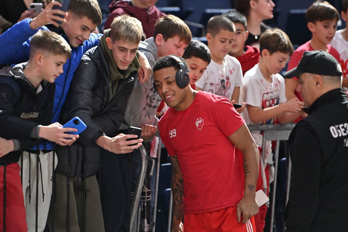 Crvena Zvezda Bajern minhen (1).JPG