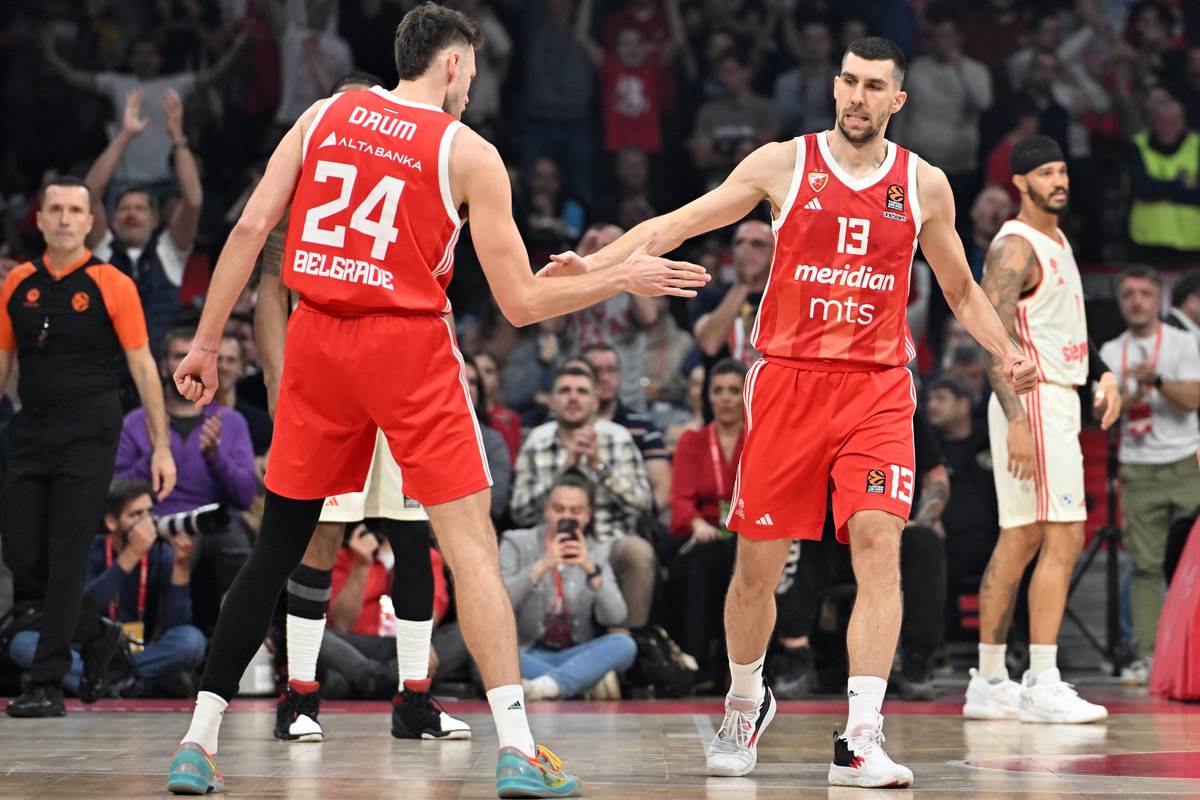 Zvezda - - Bajern (21).JPG