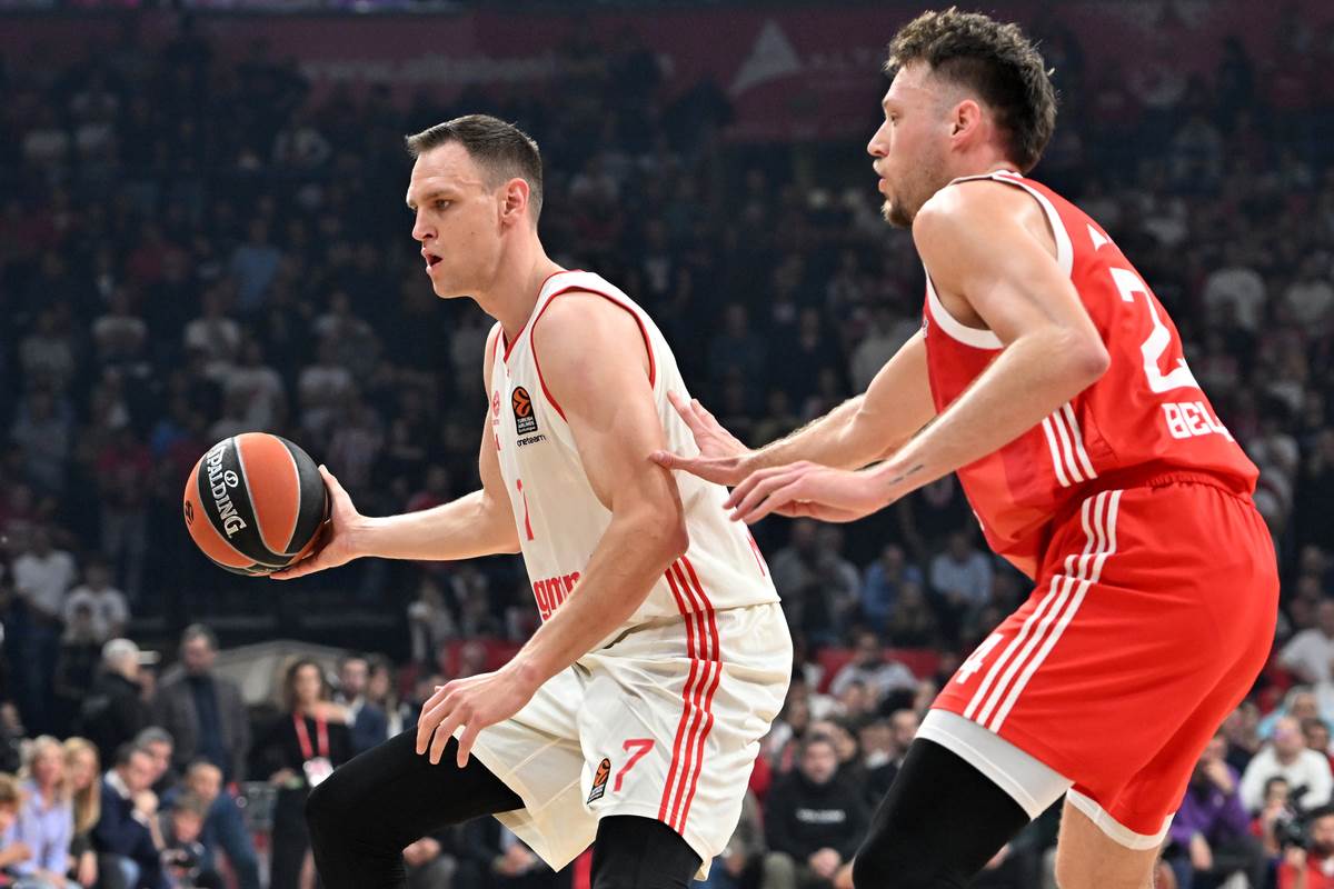 Zvezda - - Bajern (20).JPG