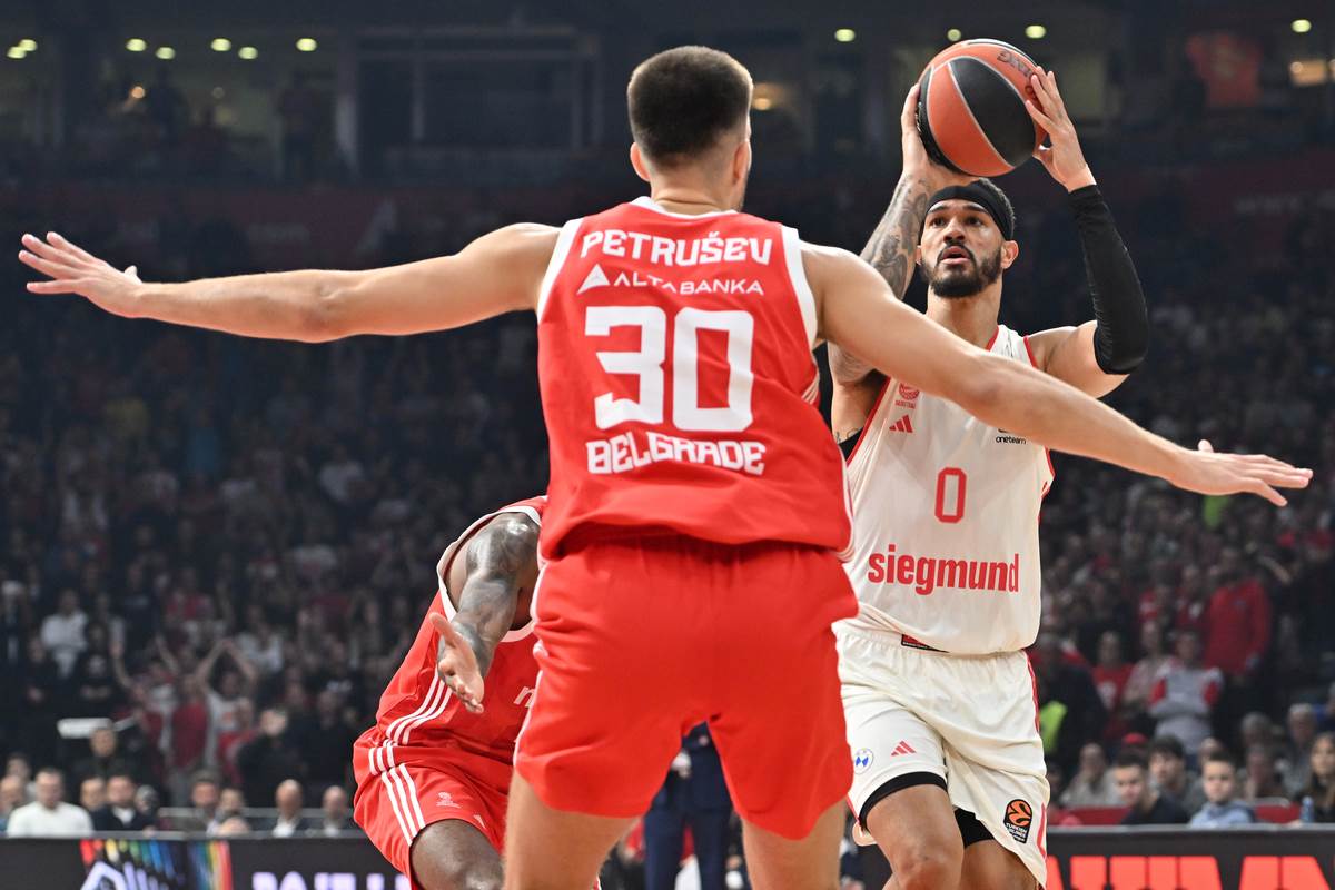 Zvezda - - Bajern (16).JPG