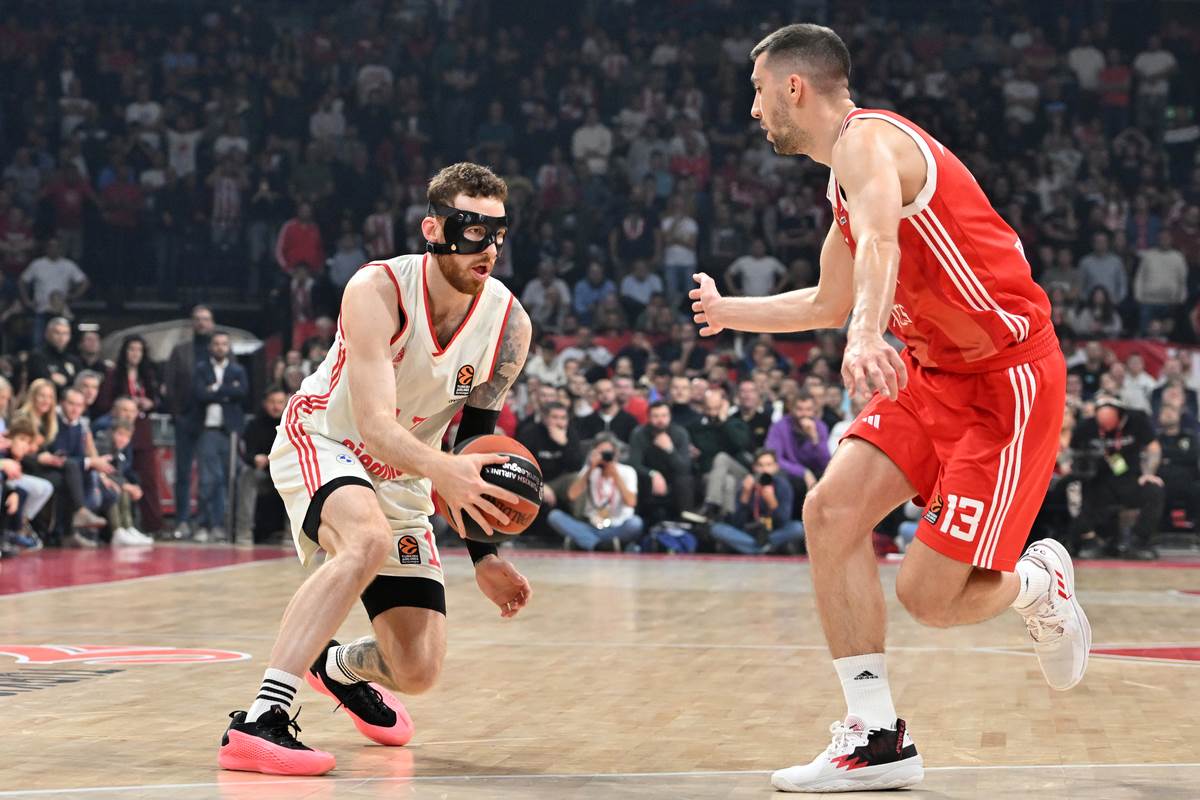 Zvezda - - Bajern (13).JPG