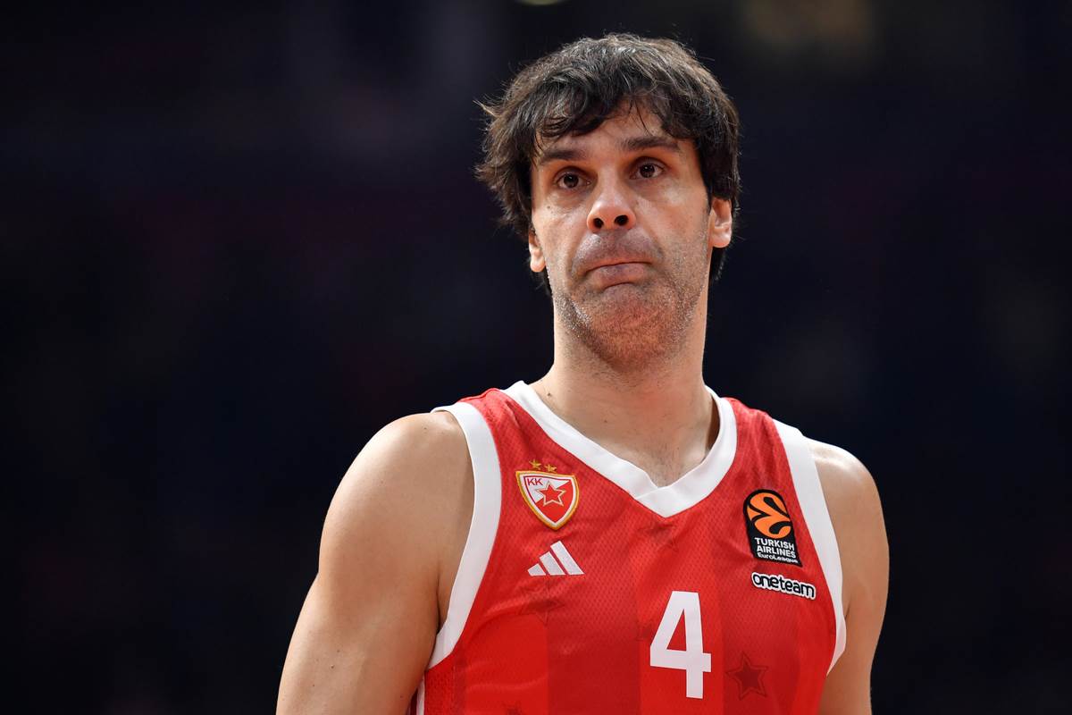 Zvezda - - Bajern (11).JPG