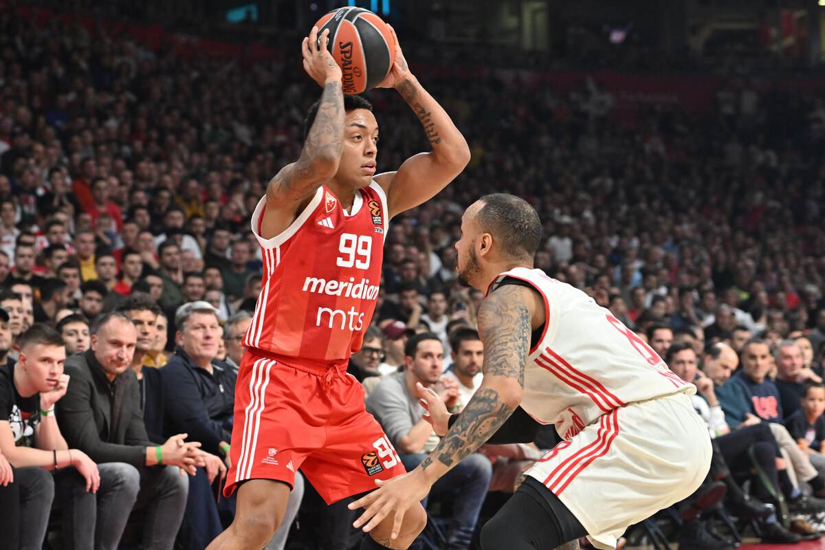 Zvezda - - Bajern (6).JPG