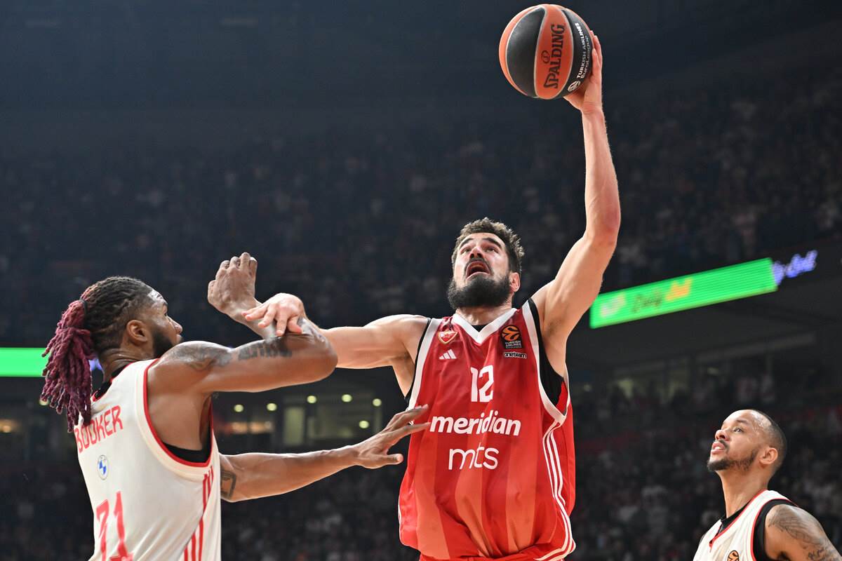 Zvezda - - Bajern (3).JPG