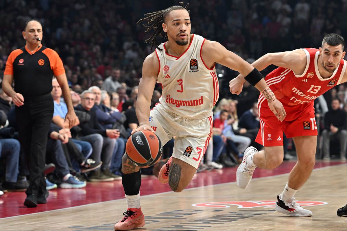 Zvezda - - Bajern (1).JPG