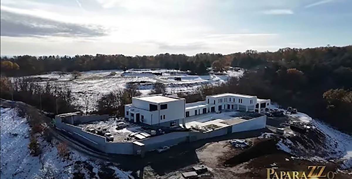 Mile Kitić, Marta Savić, kuća, Avala (1).jpg