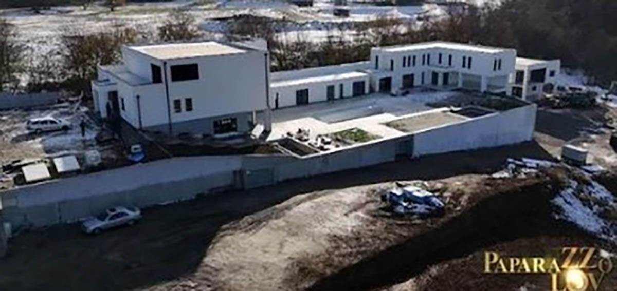 Mile Kitić, Marta Savić, kuća, Avala (4).jpg