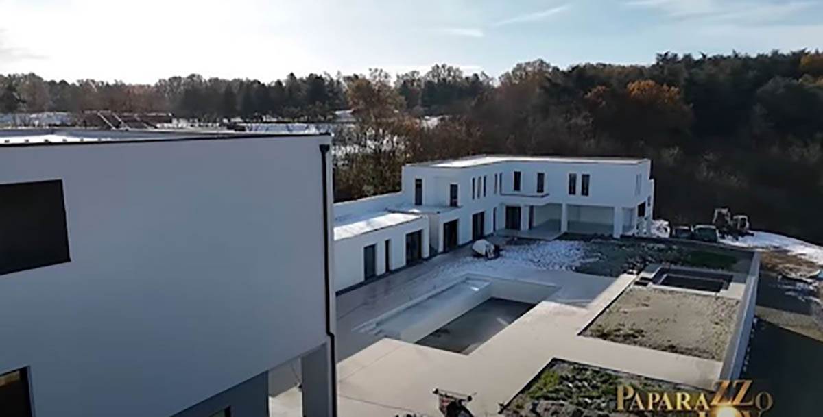 Mile Kitić, Marta Savić, kuća, Avala (6).jpg