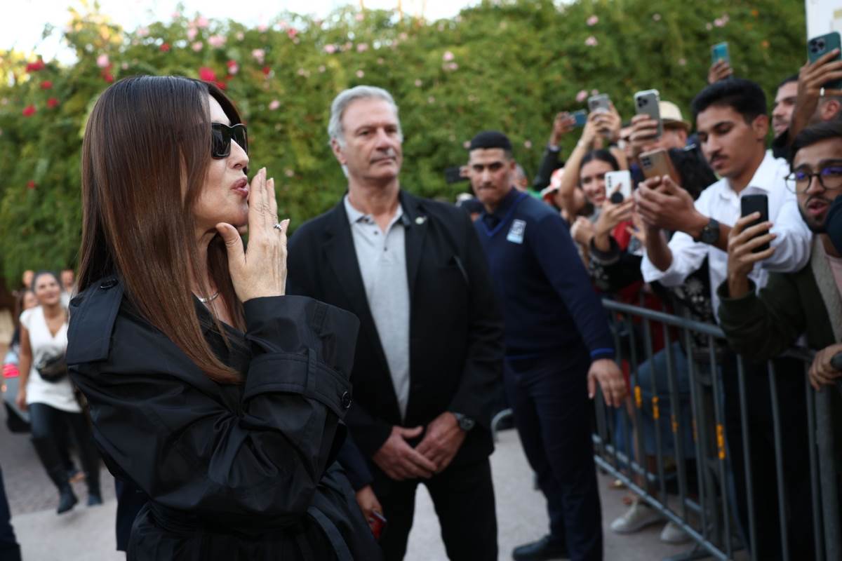 Raskinuli Monika Beluči i Tim Barton