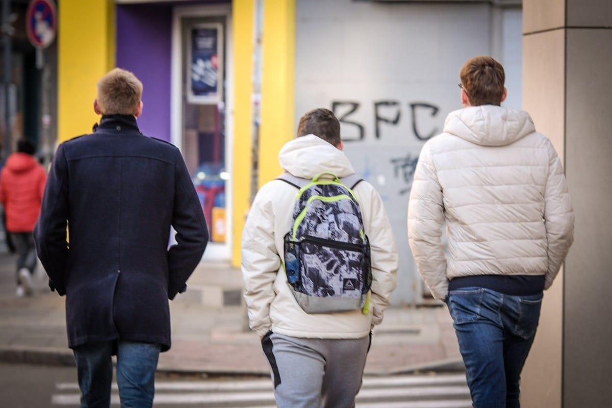 Ljudi pesaci jesen zima (3).jpg