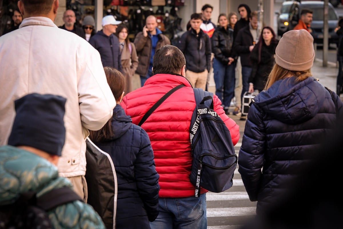 Ljudi pesaci jesen zima (11).jpg