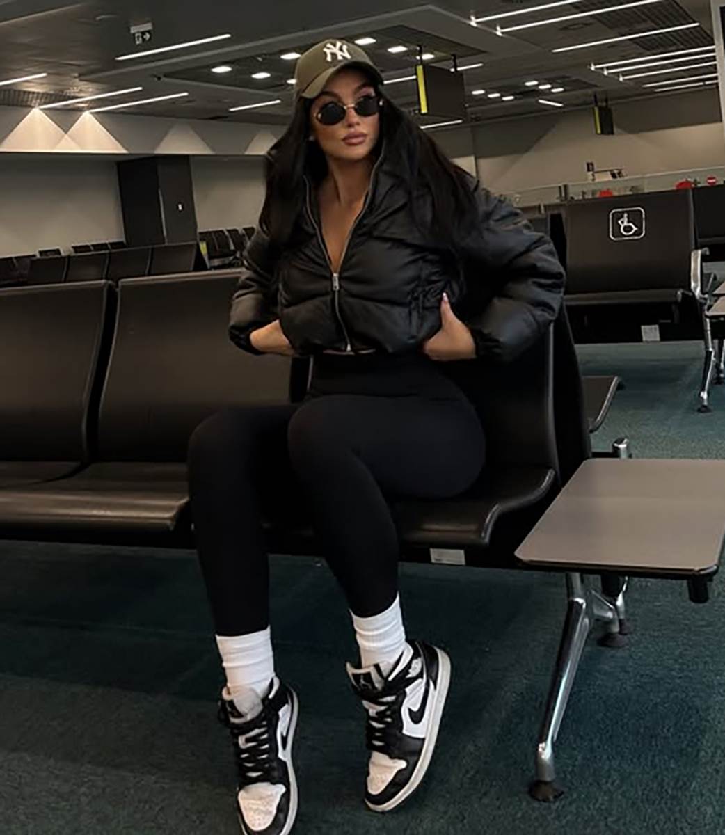 staasix model (6).jpg