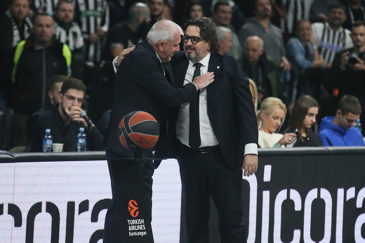 Andrea Trinkijeri i Željko Obradović na utakmici Partizan Žalgiris