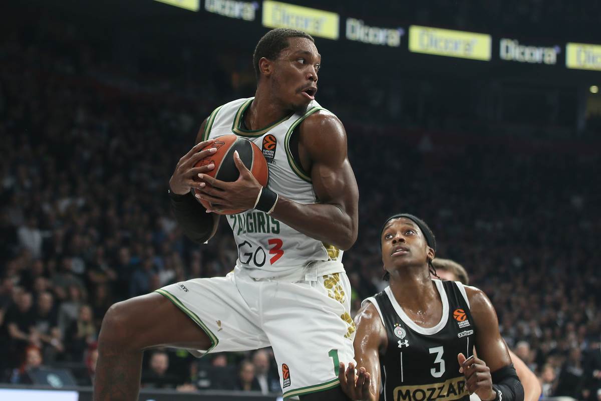 ŽALGIRIS partizan (8).JPG