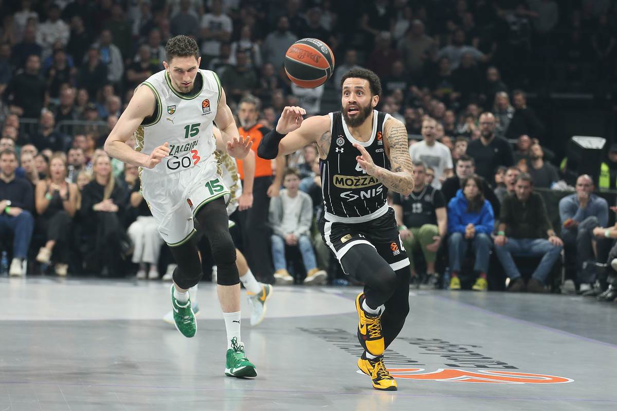 ŽALGIRIS partizan (11).JPG
