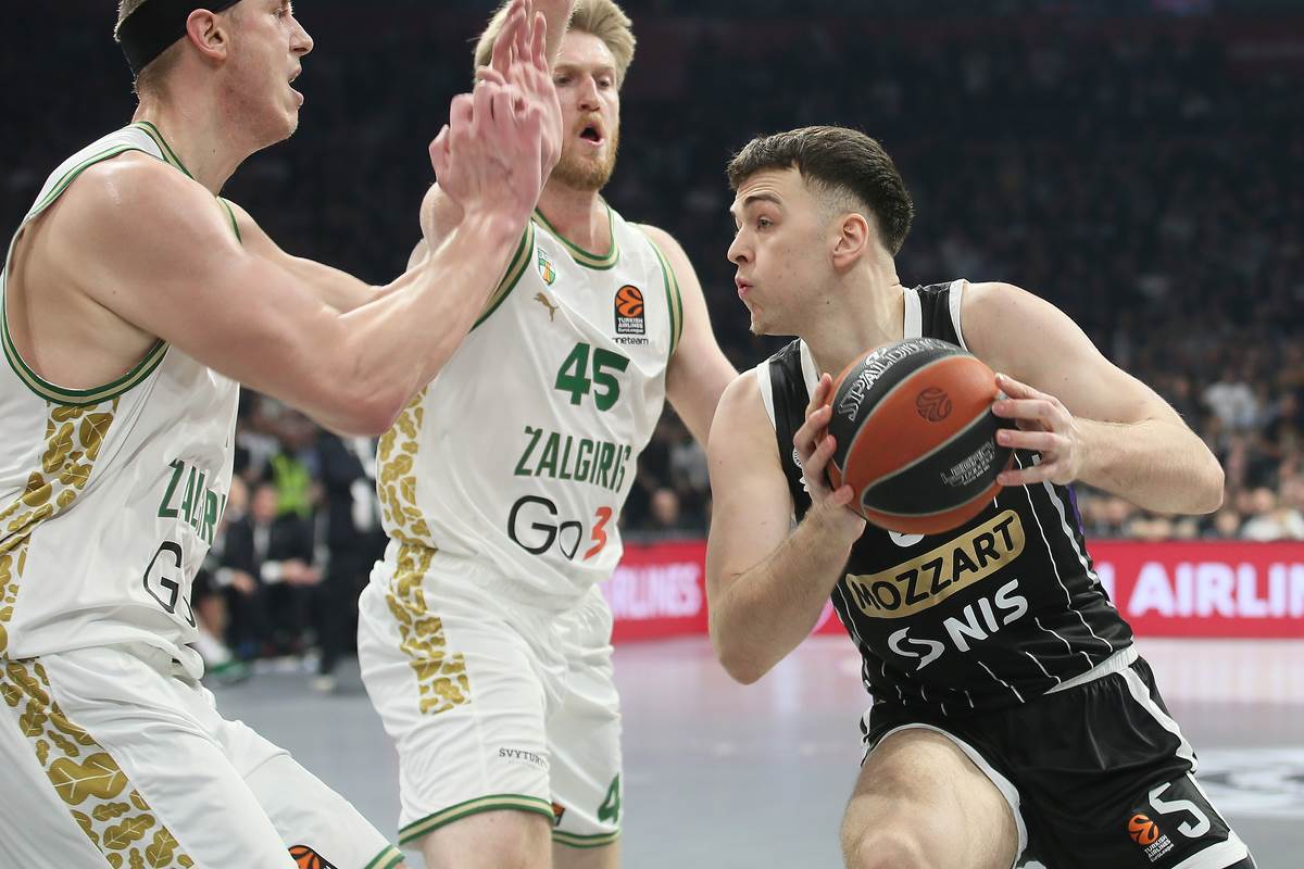ŽALGIRIS partizan (12).JPG