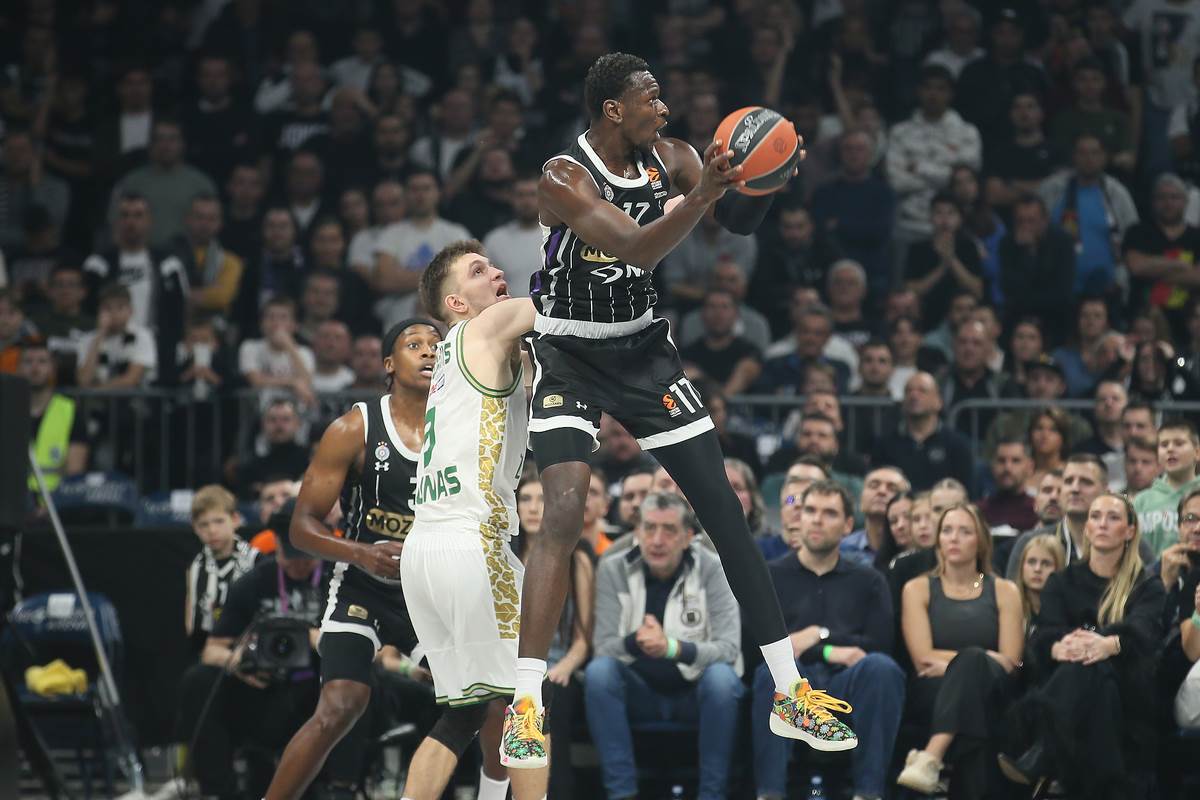 ŽALGIRIS partizan (15).JPG