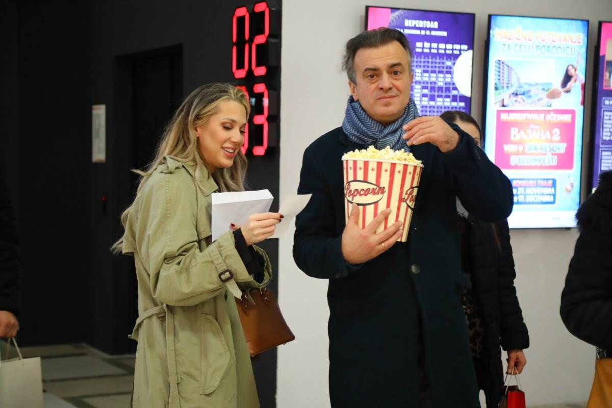 Sergej Trifunović, Isidora Mijanović