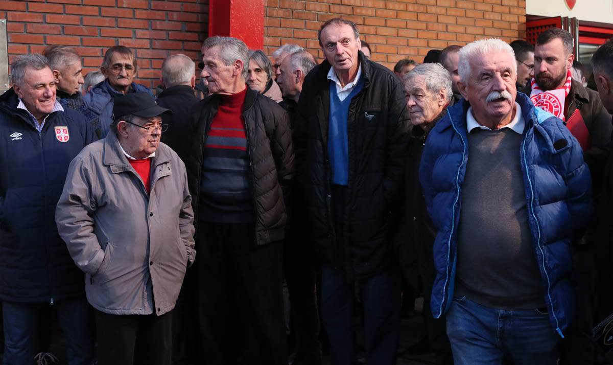 šekularac spomeik 0.jpg