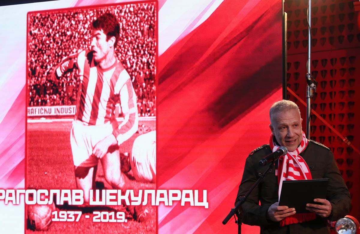 šekularac spomeik 1.jpg