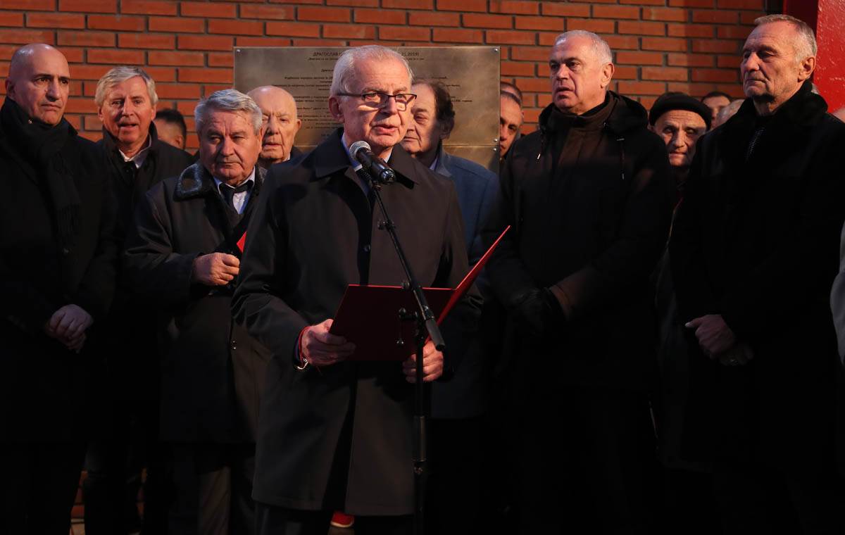 šekularac spomeik 2.jpg