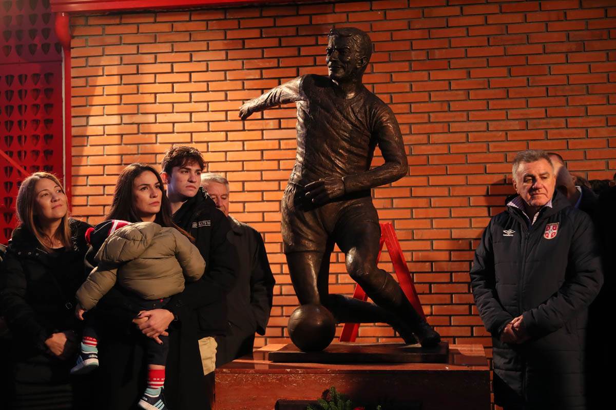 šekularac spomeik 5.jpg