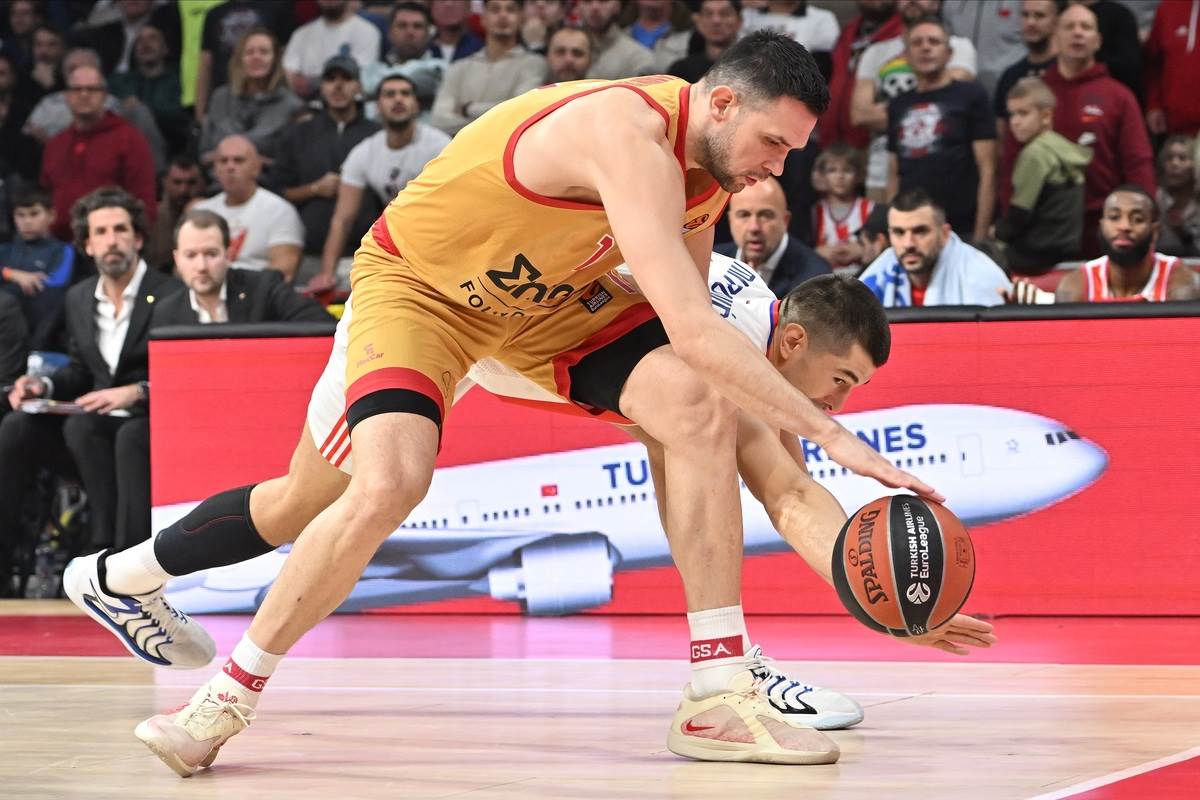 Olimpijakos - zvezda (3).JPG