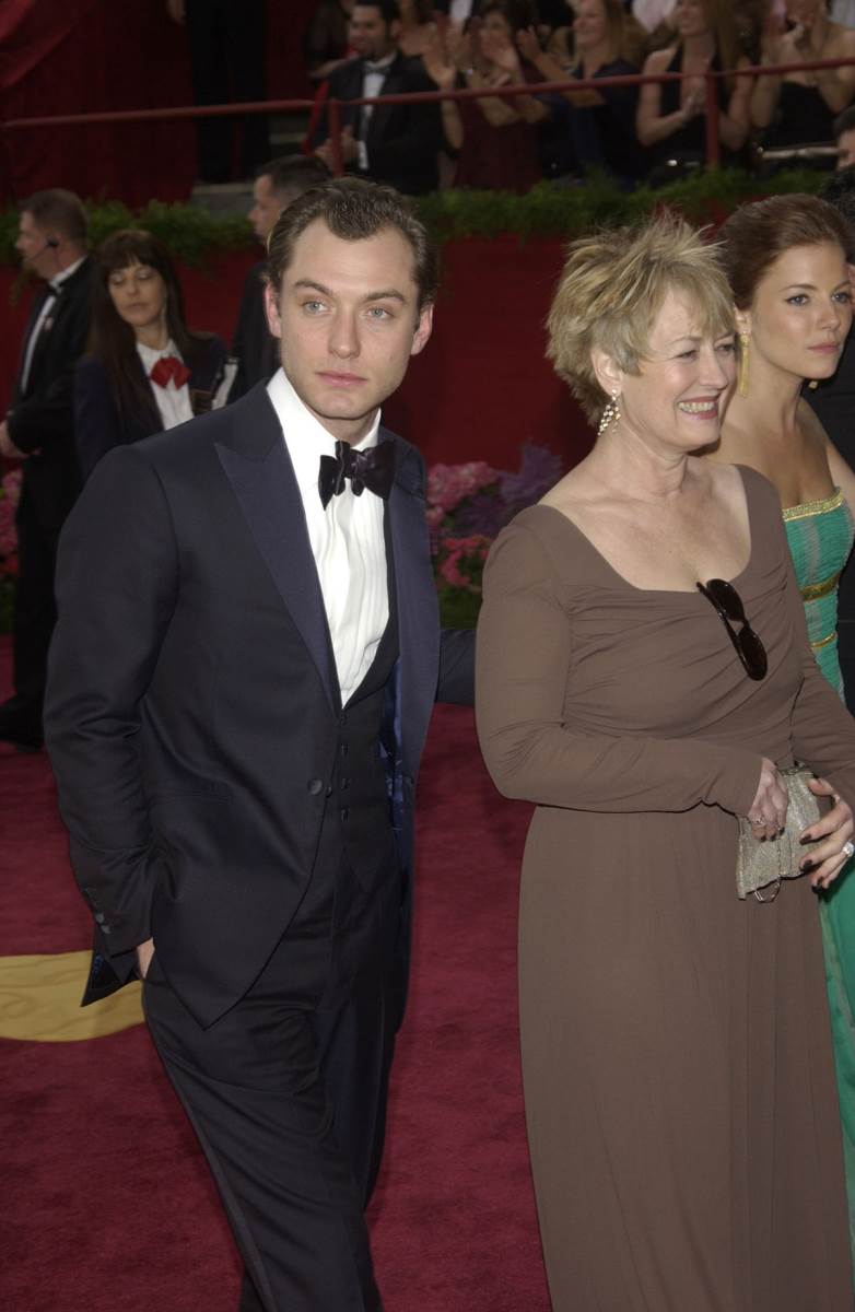 Džad Lou, majka, Megi Lou (2).jpg