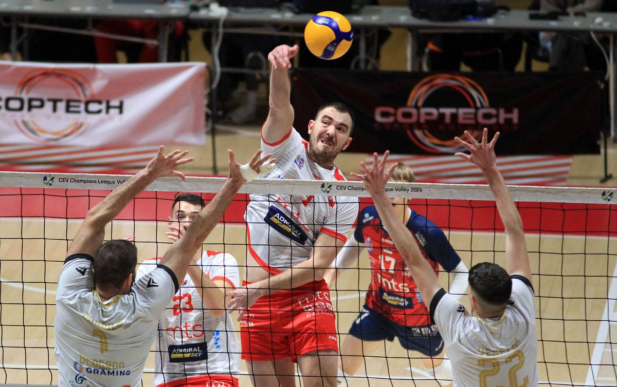 Partizan Zvezda odbojka (2).jpg