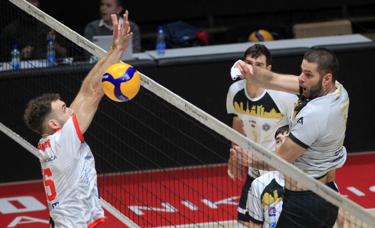 Partizan Zvezda odbojka (13).jpg