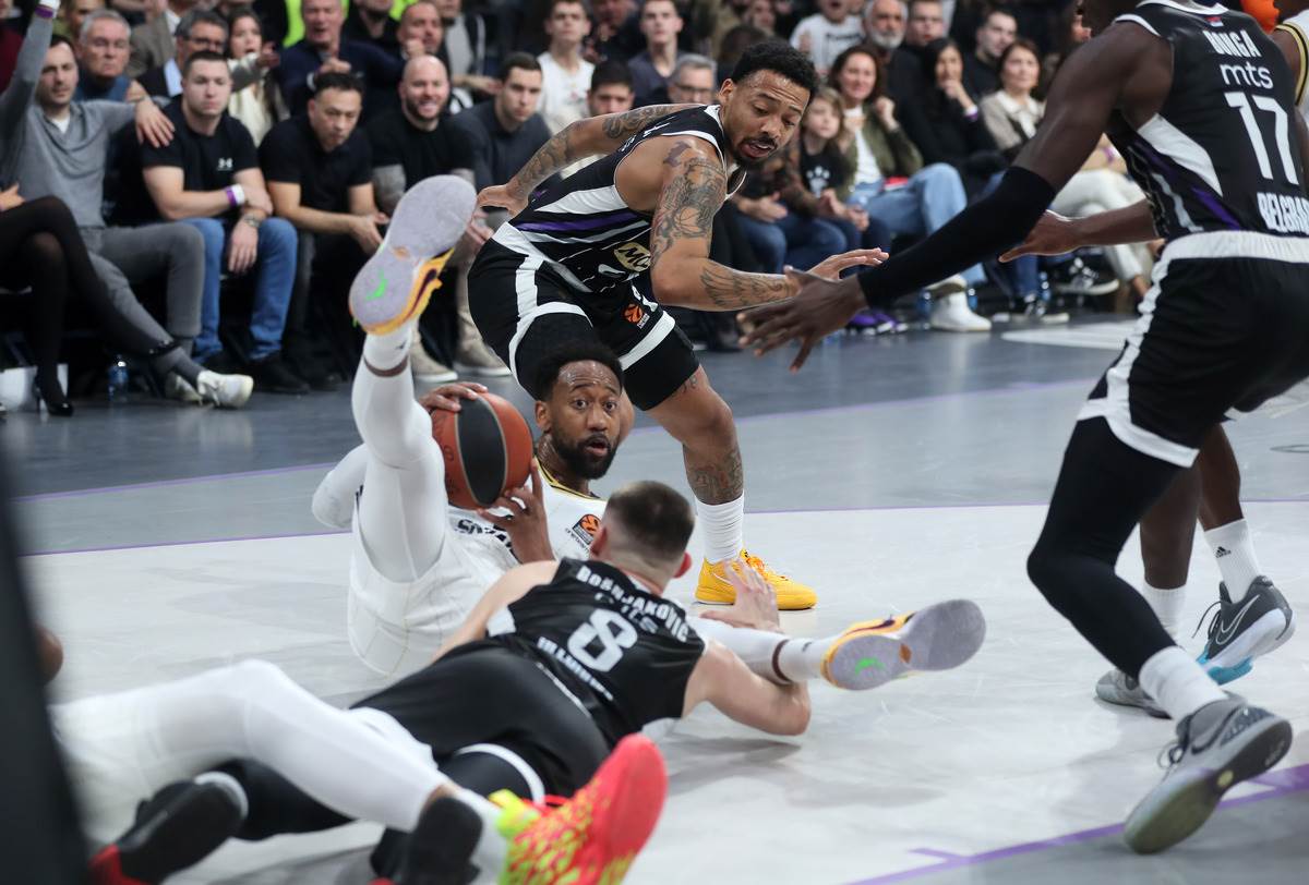 Asvel PARTIZAN (9).JPG