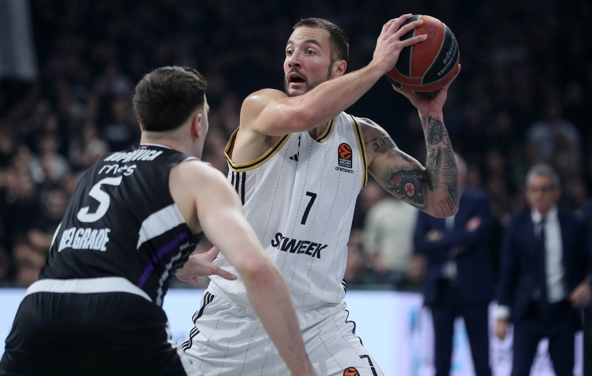 Asvel PARTIZAN (10).JPG