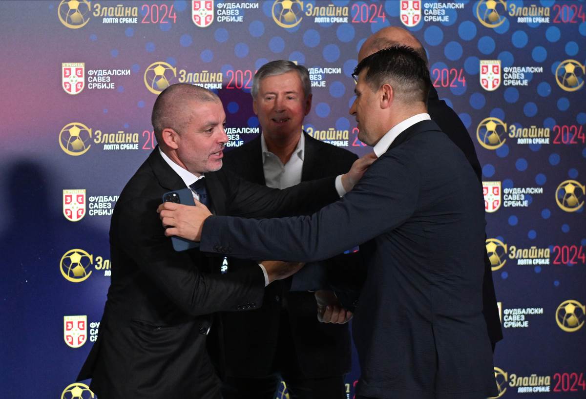 Dušan Vlahović osvojio Zlatnu loptu FSS