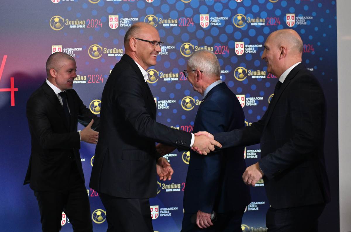 Dušan Vlahović osvojio Zlatnu loptu FSS