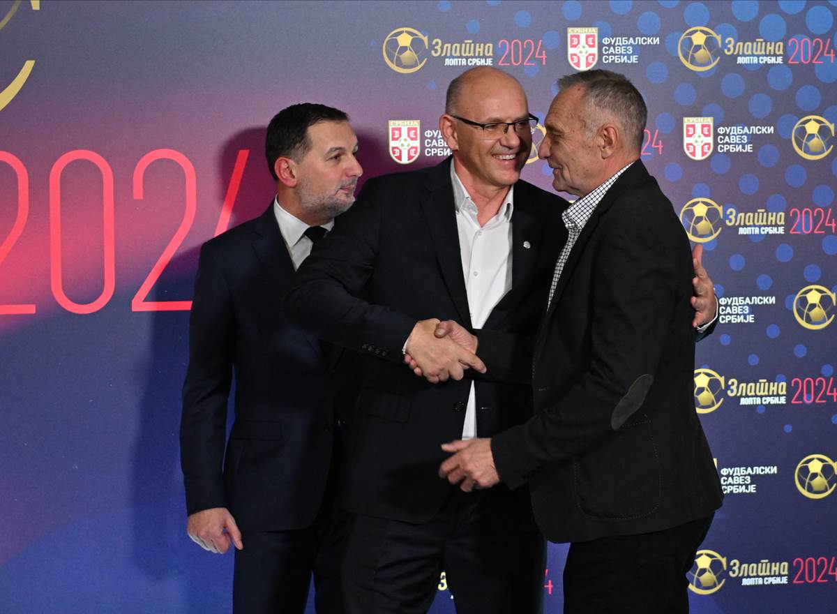 Dušan Vlahović osvojio Zlatnu loptu FSS