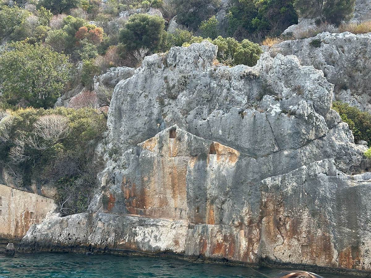 Rusevine i ostaci Mire gde je Nikola rodjen (2).jpg