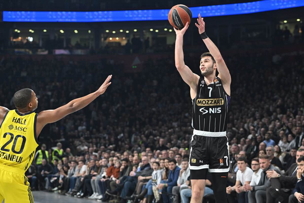 Partizan Fenerbahče (16).JPG