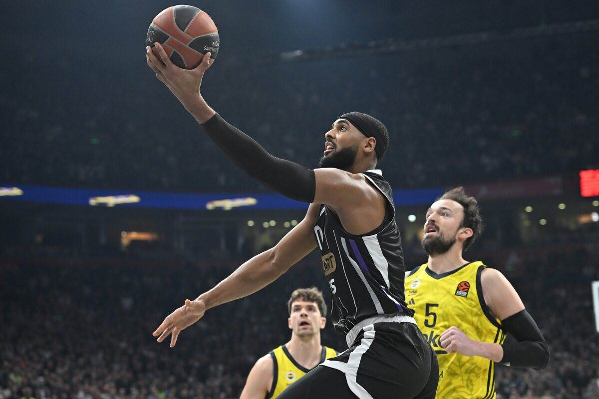 Partizan Fenerbahče (19).JPG
