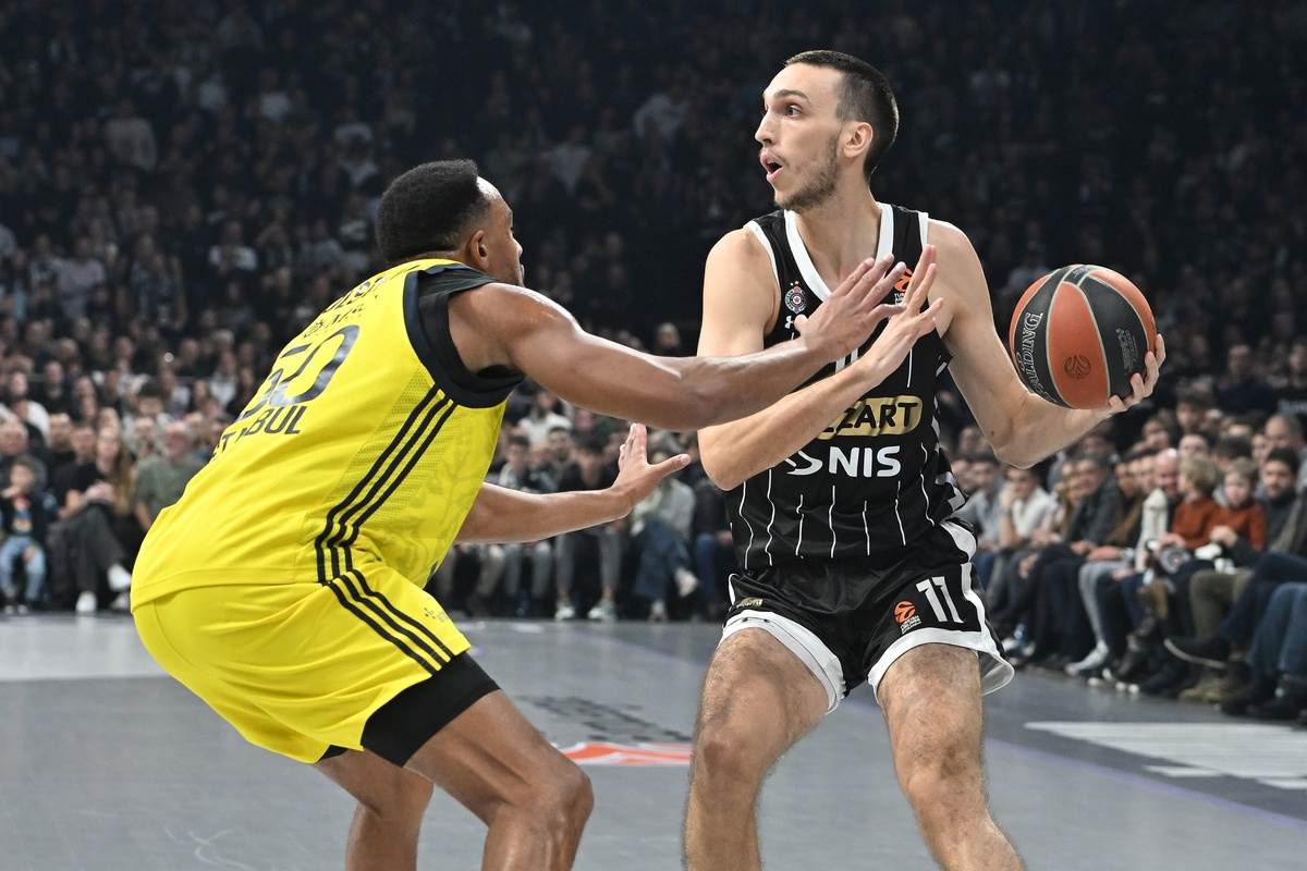 Partizan Fenerbahče (31).JPG