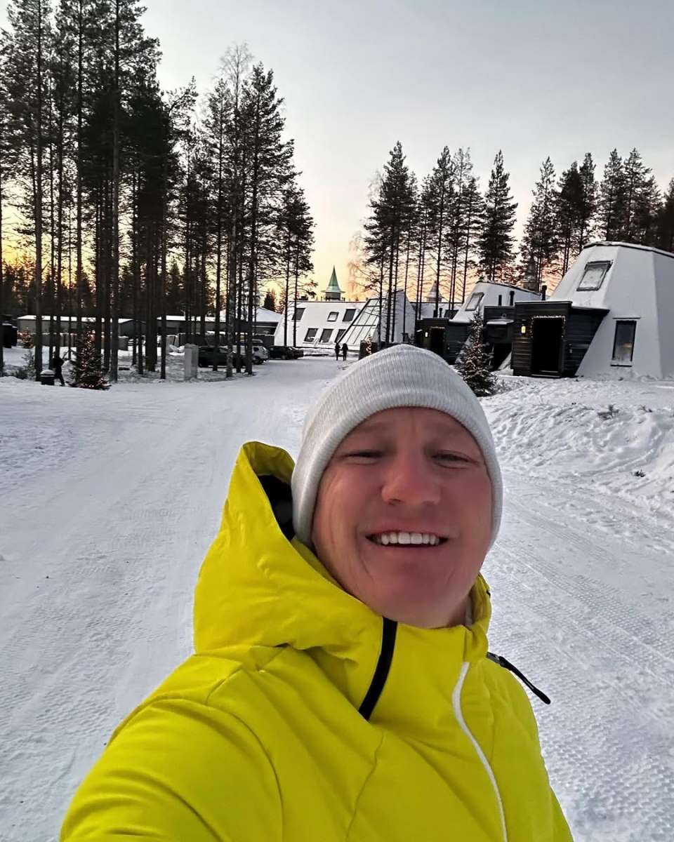 Bastijan Švajnštajger u Deda Mrazovom selu