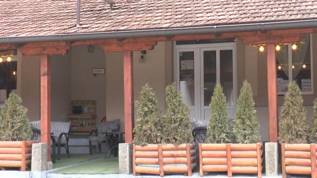 Srđan otvorio restoran u rodom selu (9).jpg