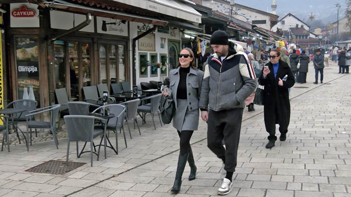 Aleksandra na tonskoj probi i na Baščaršiji  (3).jpg