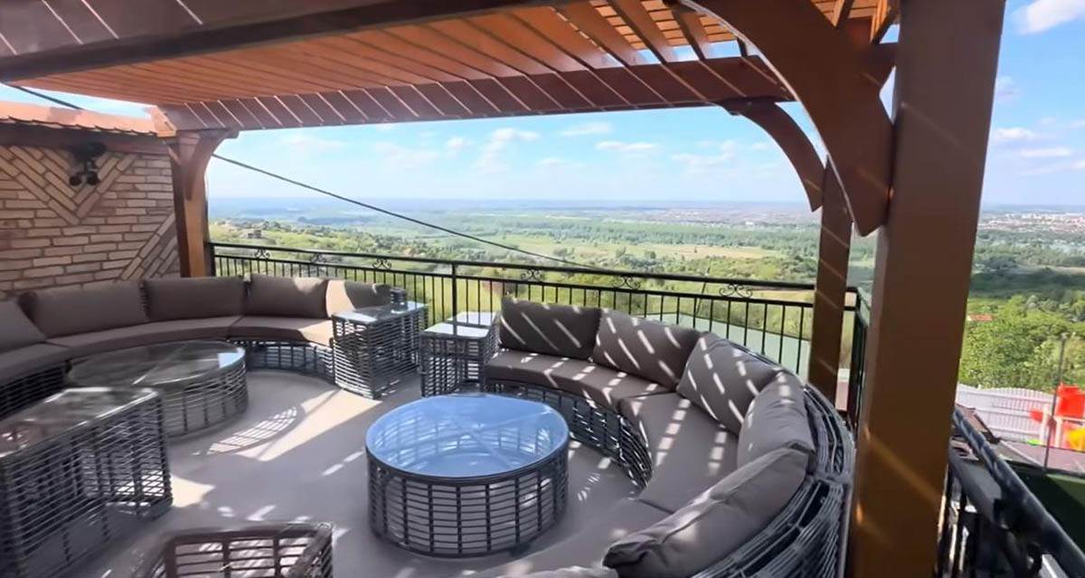 Kako izgleda luksuzna vila Aleksandre Subotić i Pece