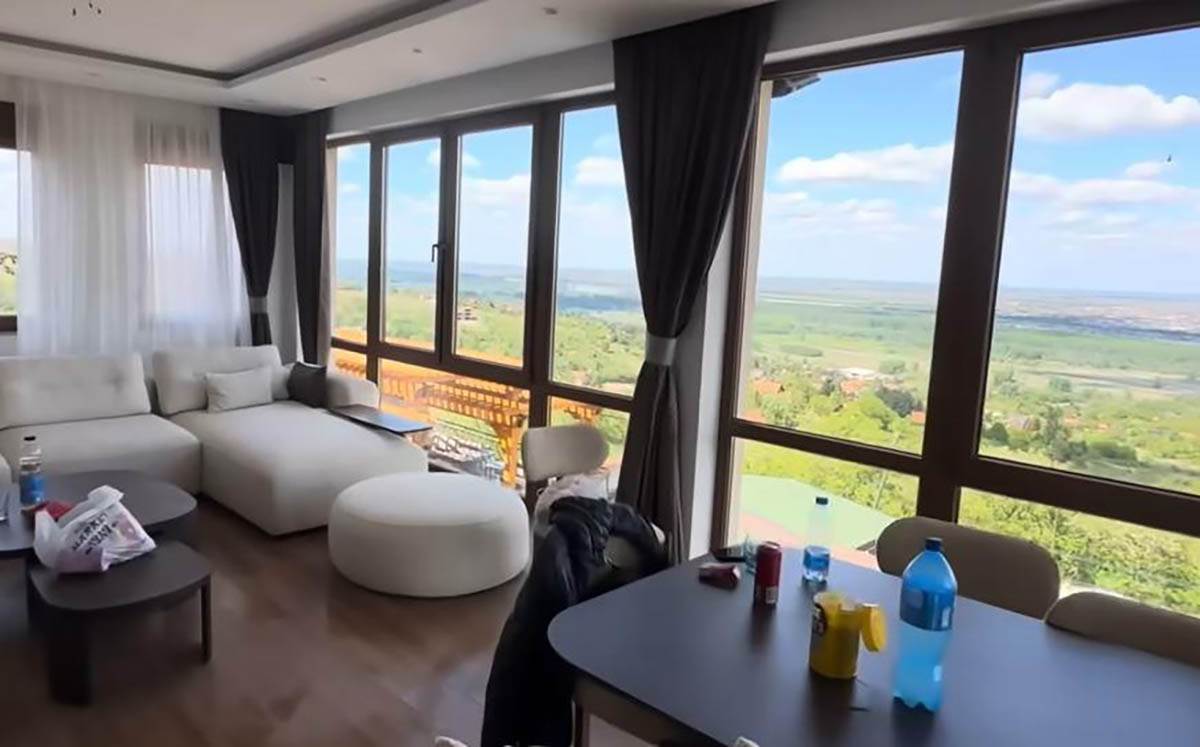 Kako izgleda luksuzna vila Aleksandre Subotić i Pece