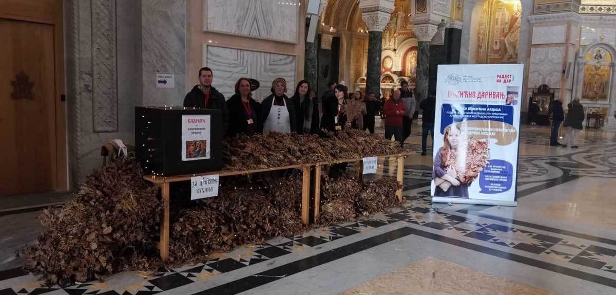 Humana akcija Verskog dobrotvornog starateljstva: Preuzmite osveštani badnjak i pomozite onima kojim